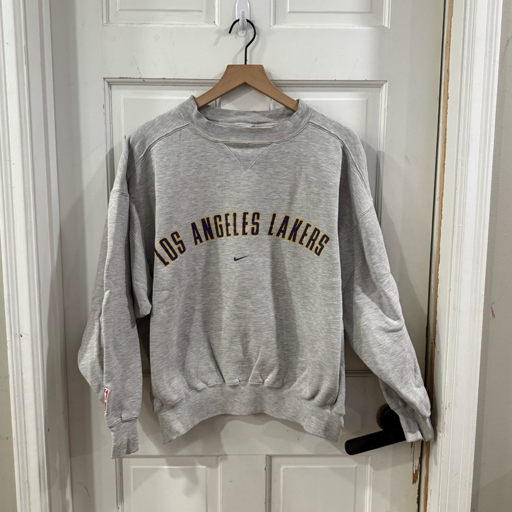 Vintage Men’s Nike Los Angeles Lakers Crewneck